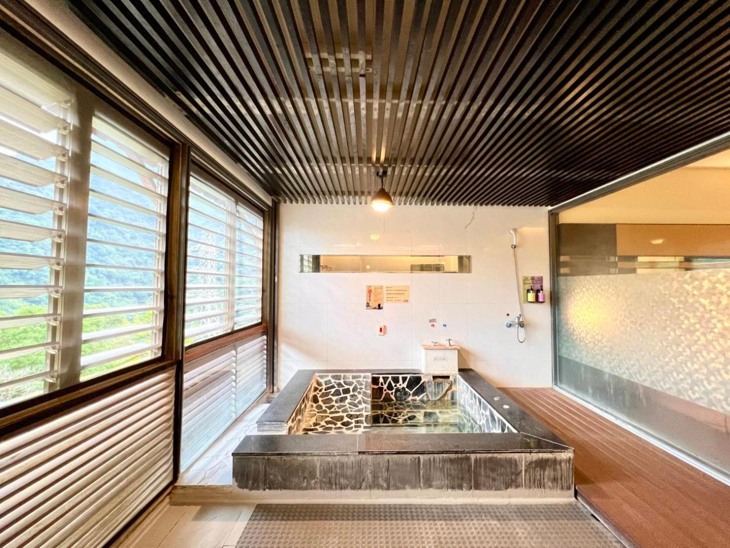 Wulai Sunglyu Hot Spring Resort Εξωτερικό φωτογραφία