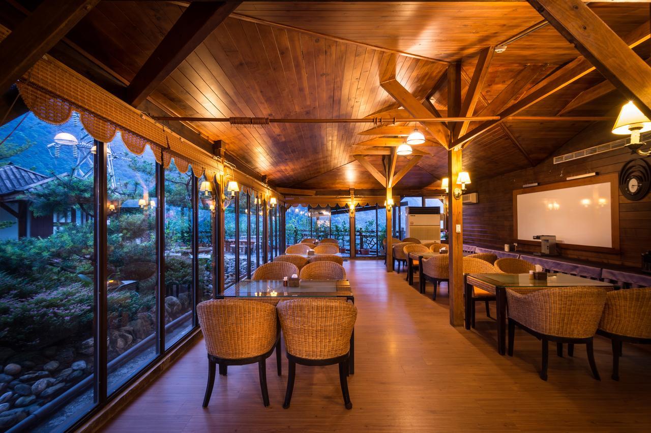 Wulai Sunglyu Hot Spring Resort Εξωτερικό φωτογραφία